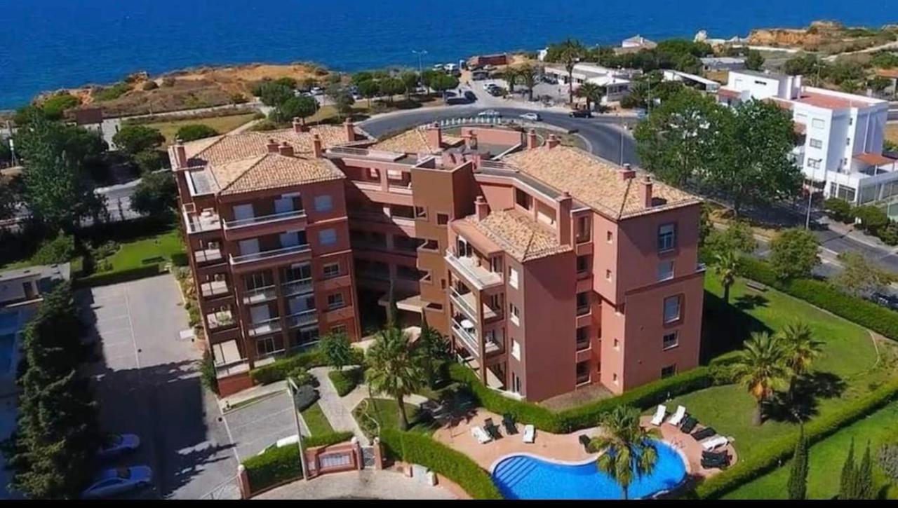 Beachfront Seaview Litoralmar Apt, Fast Wifi, Airco, Pool, Private Parking Portimao Exterior photo