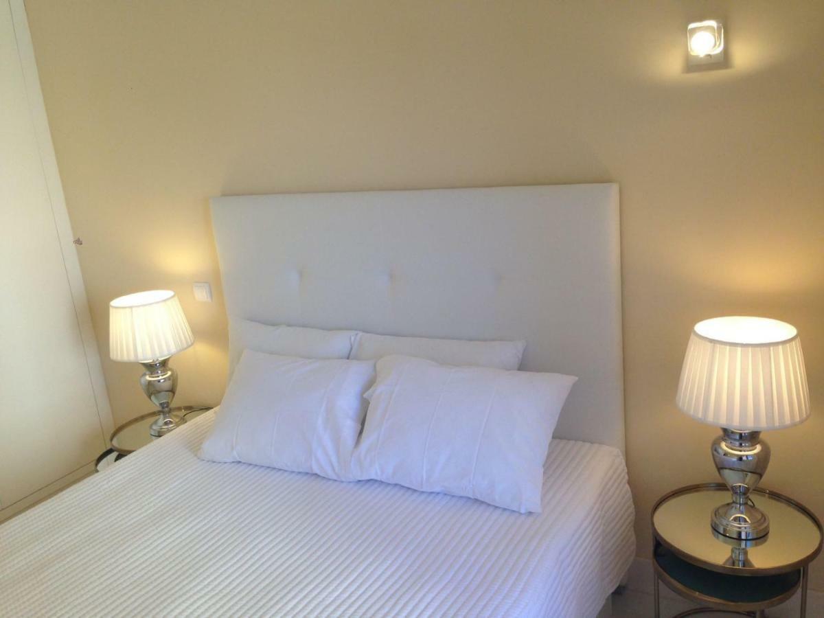 Beachfront Seaview Litoralmar Apt, Fast Wifi, Airco, Pool, Private Parking Portimao Exterior photo