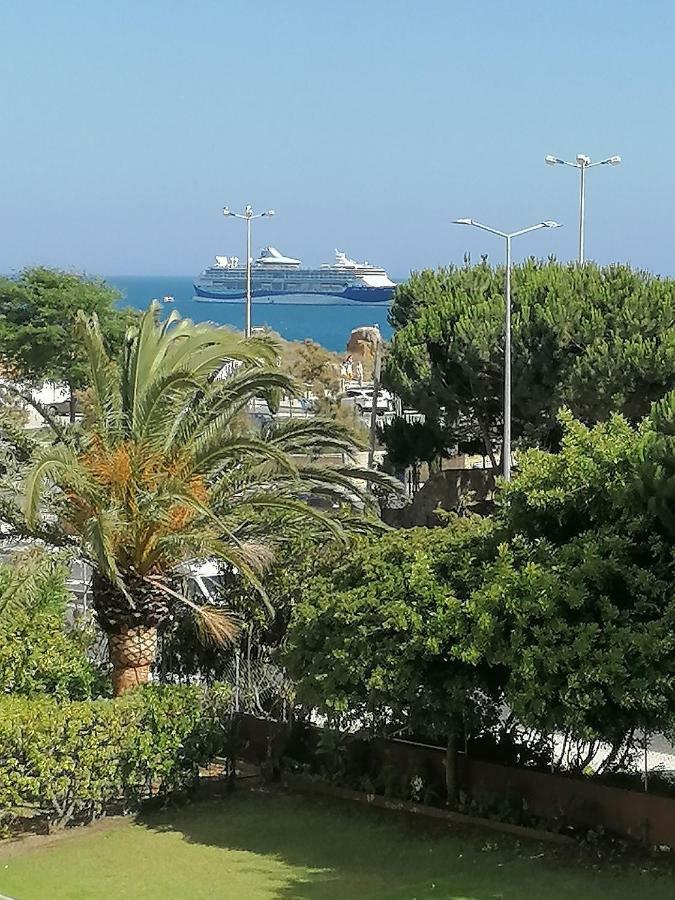 Beachfront Seaview Litoralmar Apt, Fast Wifi, Airco, Pool, Private Parking Portimao Exterior photo
